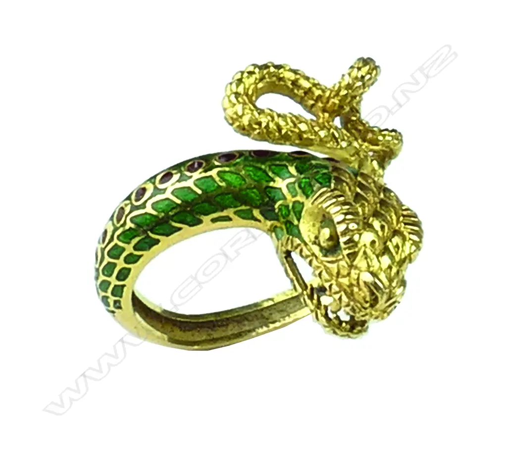An 18ct. yellow gold snake ring Image 1++