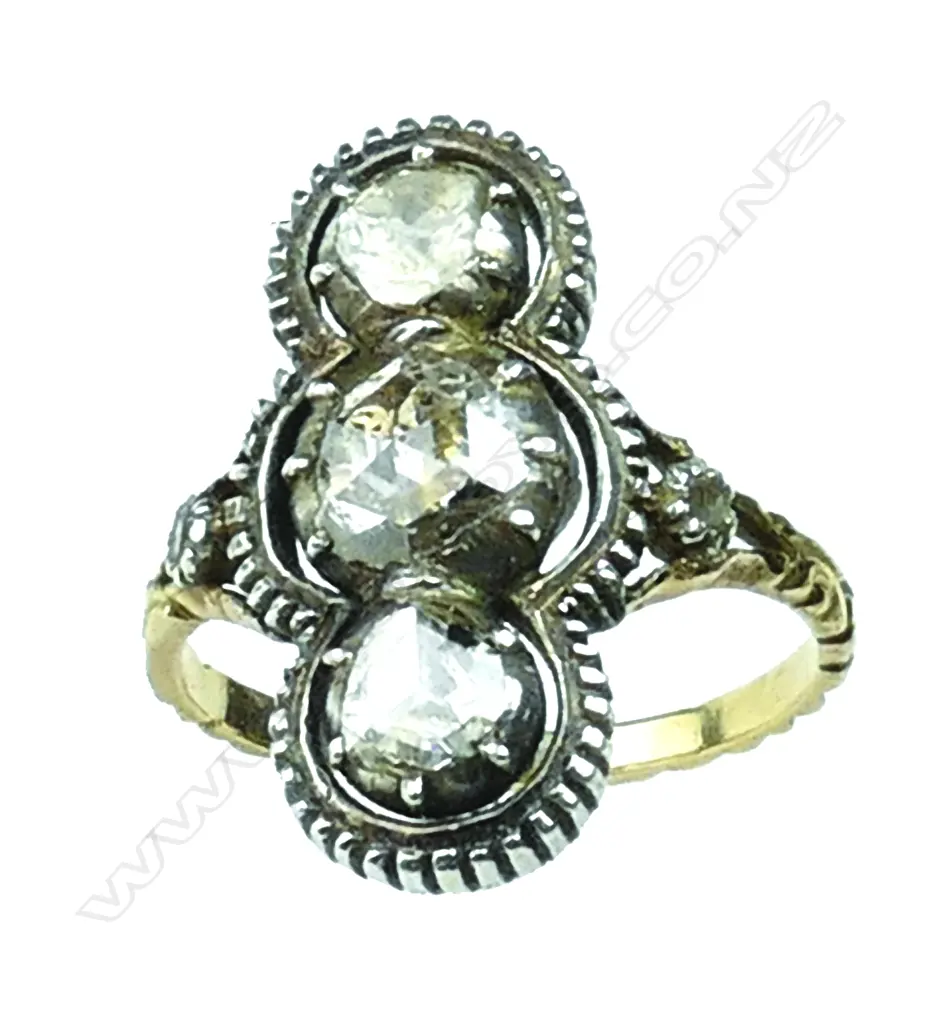 An antique 14ct gold and three stone diamond ring Image 1++