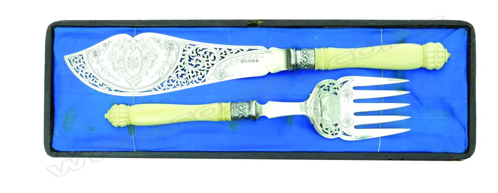 A set of Victorian silver plate and ivory handled fish servers Image 1++