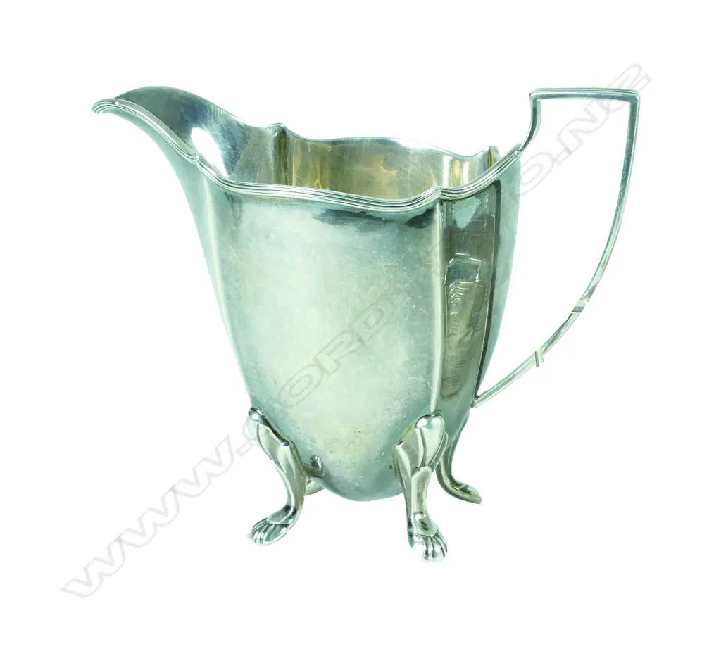 A Georgian Revival cream jug Image 1++