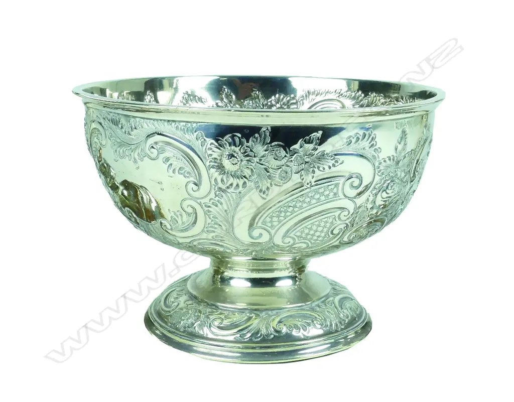 An Edwardian period silver rose bowl Image 1++