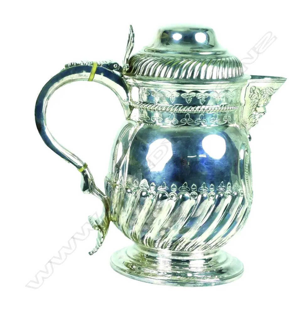 A Victorian silver plated dome top baluster tankard Image 1++
