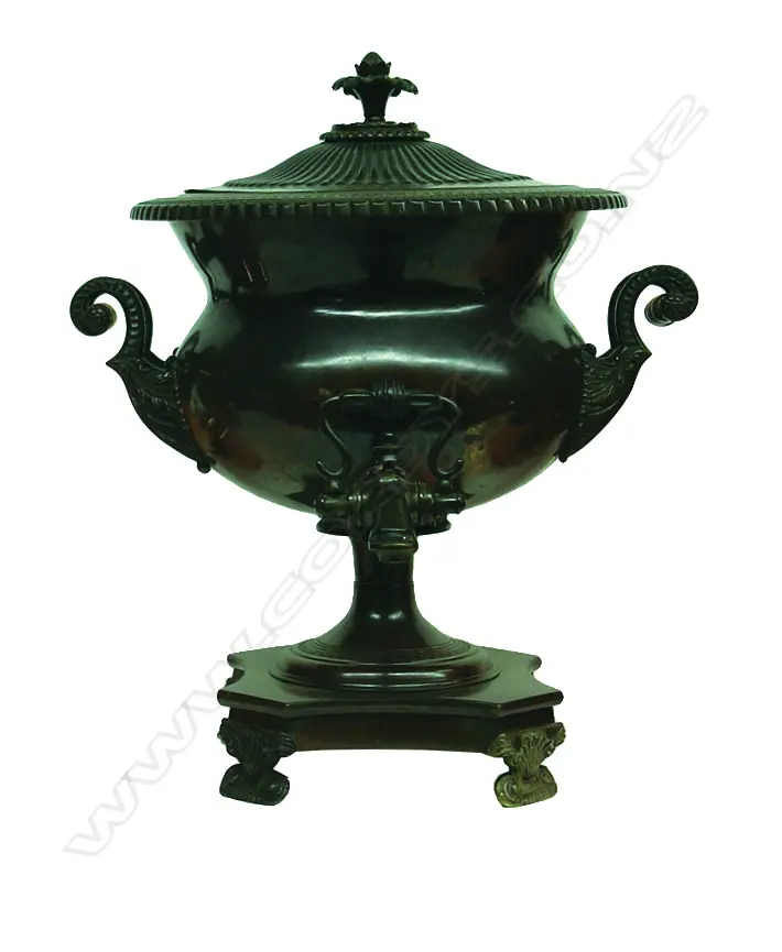 A Regency decorative copper samovar Image 1++