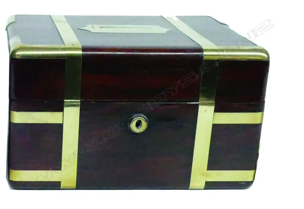 A quality Victorian rosewood and brass inlaid fitted jewel box Image 1++