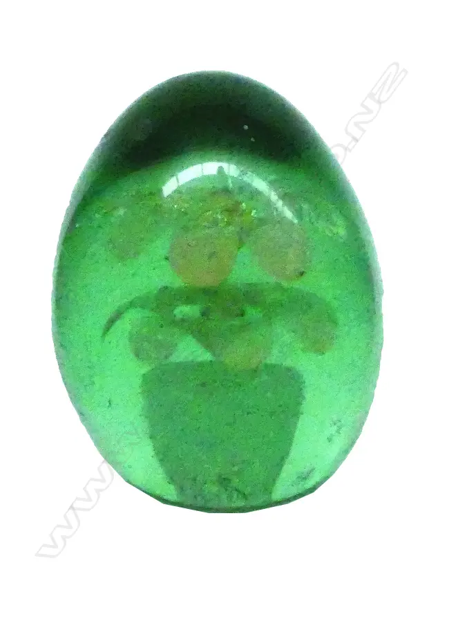 (1101) STOURBRIDGE GREEN GLASS PAPERWEIGHT Image 1++