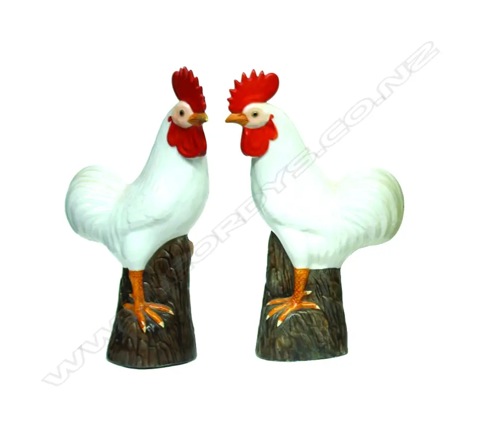 A pair of mid-20thC Chinese porcelain decorative cockerel ornaments Image 1++