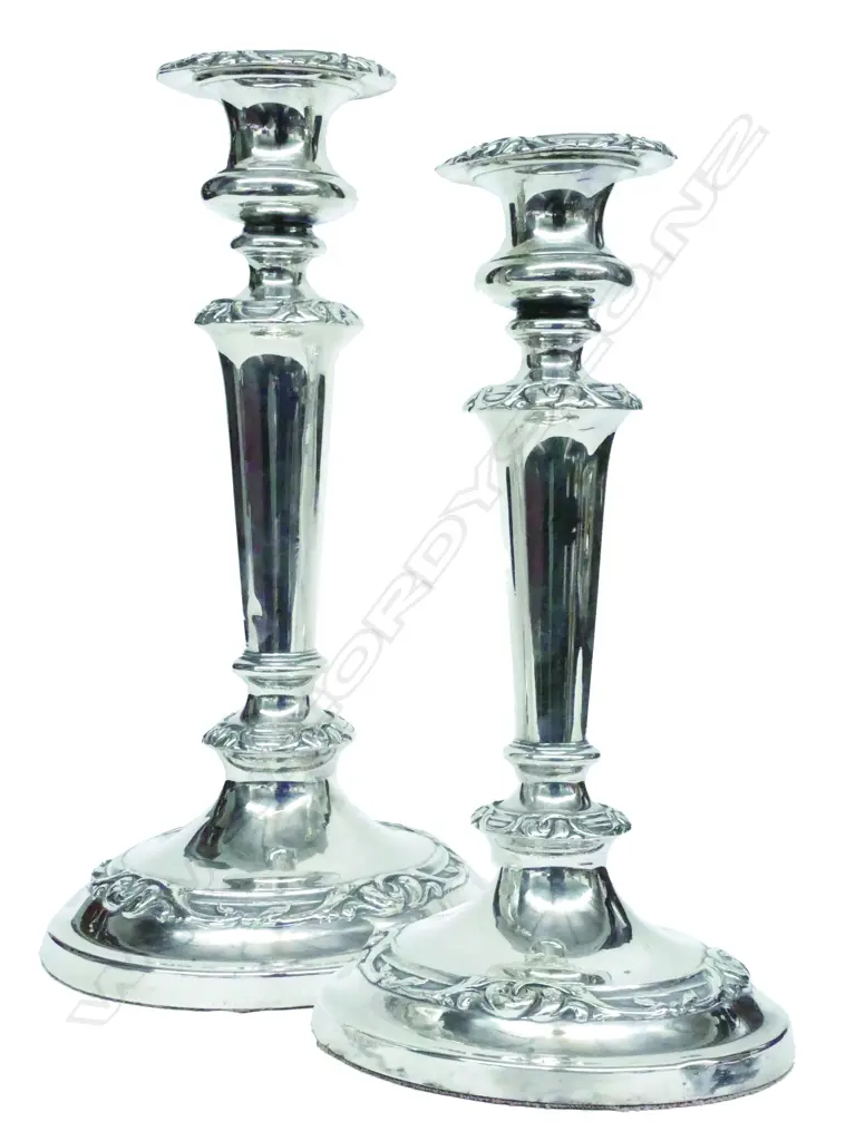 A pair of mid-19thC Sheffield plate candlesticks Image 1++