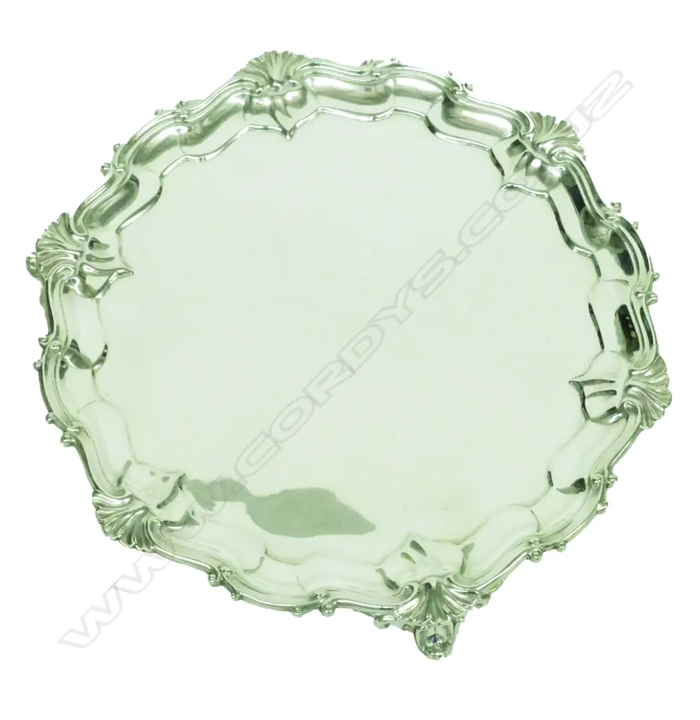 A heavy Victorian silver salver Image 1++