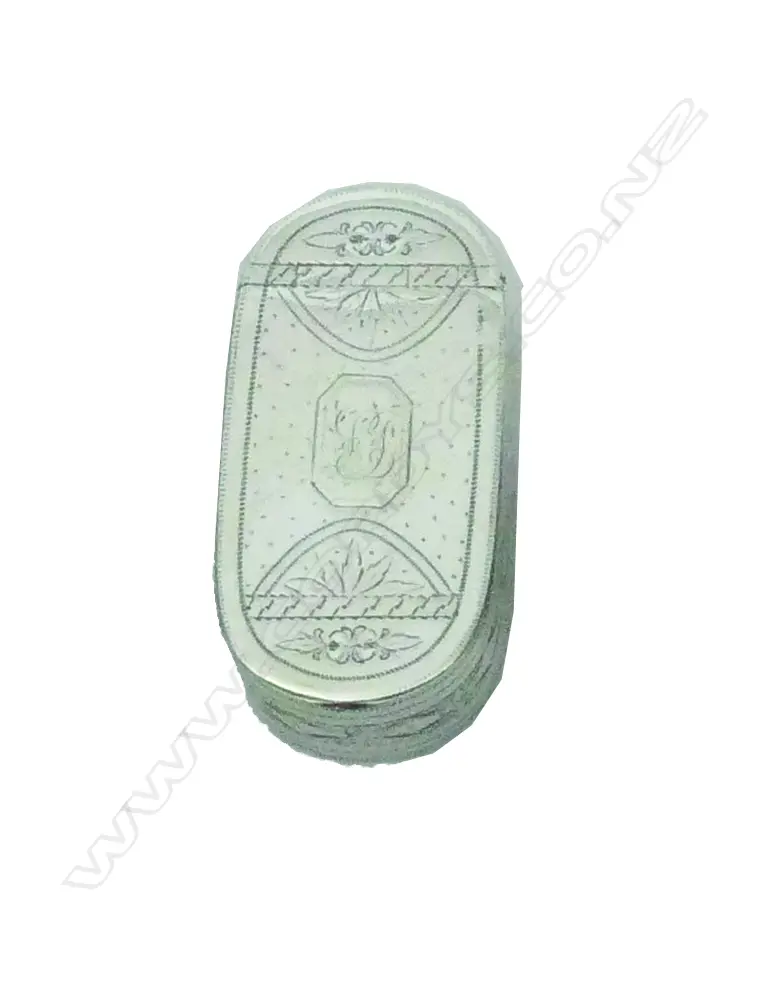 A Geo.III silver snuff box Image 1++