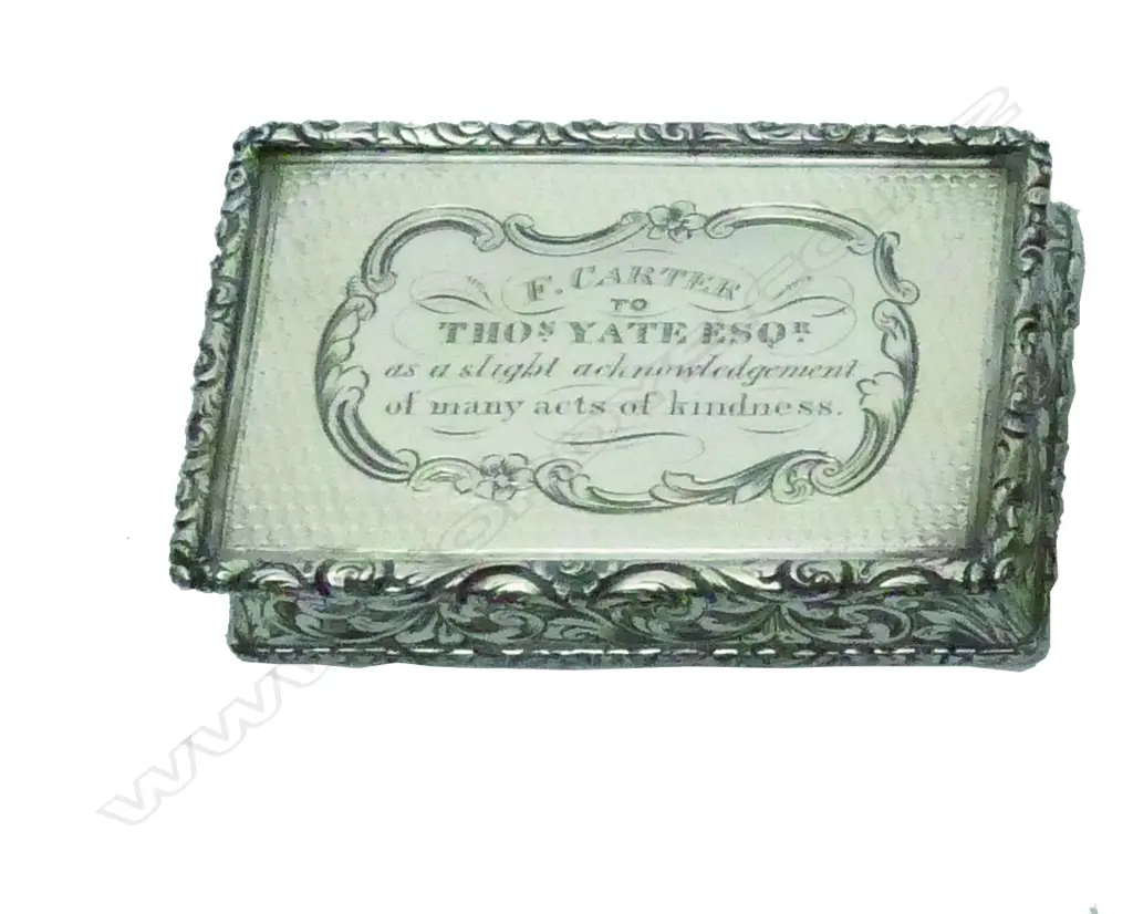 A quality Victorian silver presentation table snuff box Image 1++