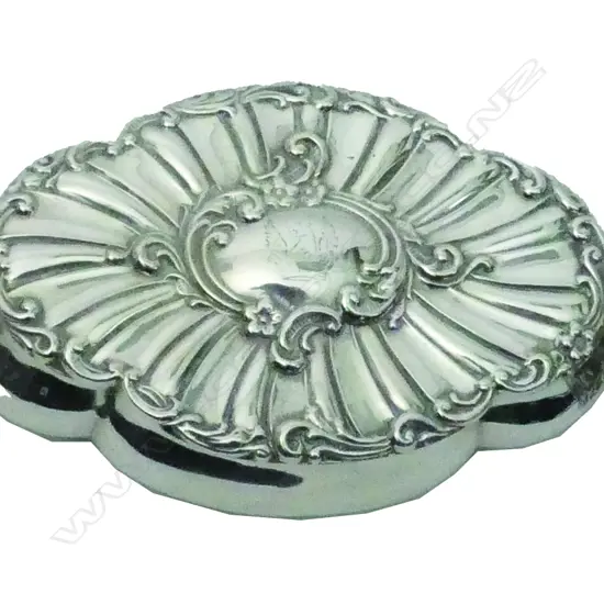 An Edwardian silver quatrefoil-form snuff box