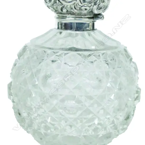 (1216) SILVER TOP CUT GLASS SCENT BOTTLE
