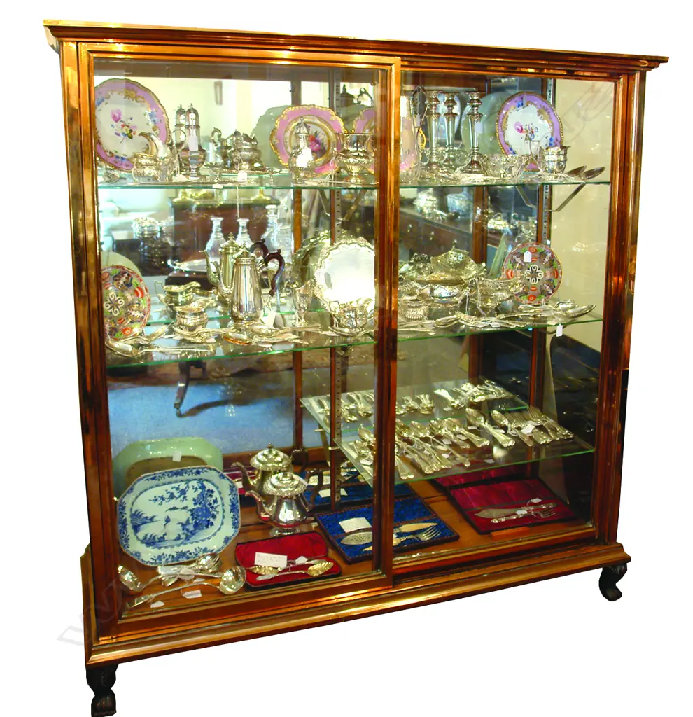 An exceptional bronze display vitrine Image 1++