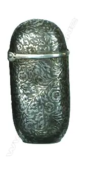 An uncommonly small Victorian silver vesta Image 1++