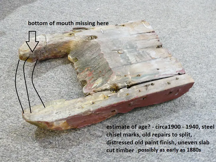 A 19thC Maori carved stylised mask Image 1++