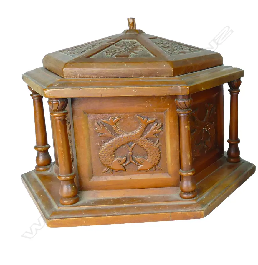 A native timber work box Image 1++