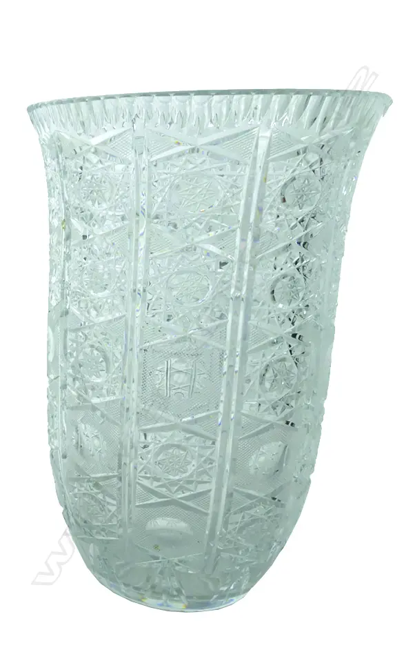 A large Bohemian crystal vase Image 1++