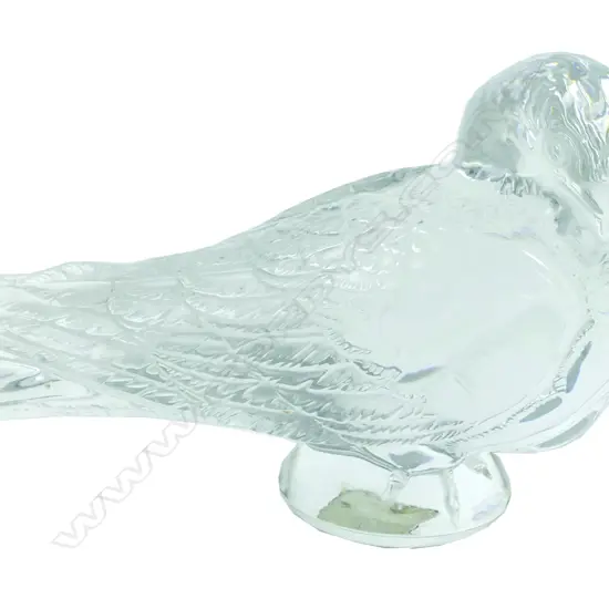 A Lalique glass 'Pigeon Gand'