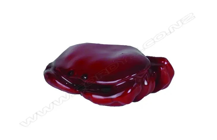 A Royal Doulton flambé frog Image 1++