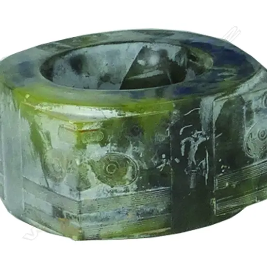 A Chinese jade kong