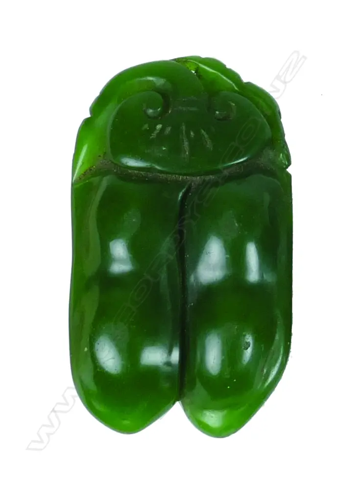 A Chinese deep green jade pendant Image 1++