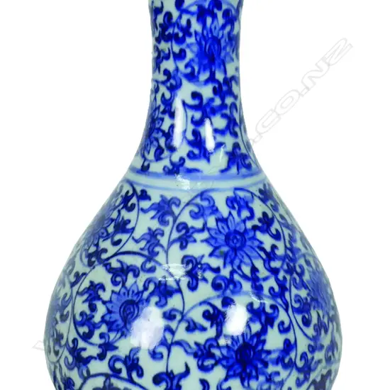 A Chinese porcelain gourd shaped vase