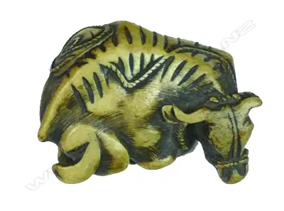 An old bone netsuke Image 1++