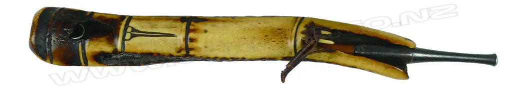 A Japanese antler pipe holder with pipe Image 1++