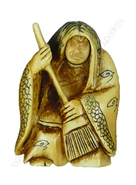 An old Japanese carved ivory netsuke Image 1++