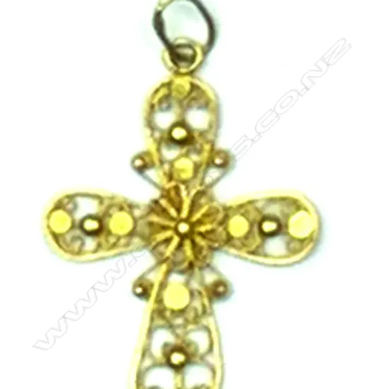 A 22ct gold canatile cross