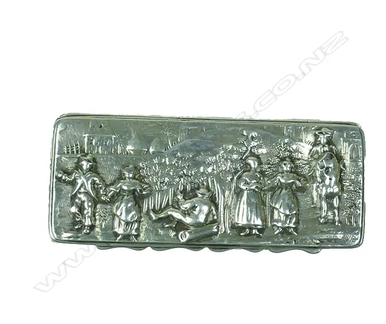 An Edwardian fancy silver hinged-lid snuff box Image 1++