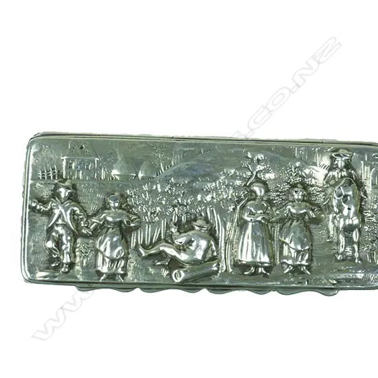 An Edwardian fancy silver hinged-lid snuff box