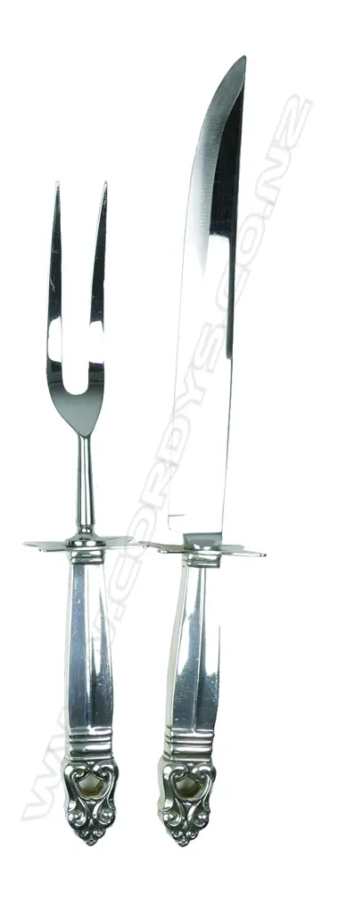 An American 'International Silver Co.' Sterling handled carving knife and fork Image 1++