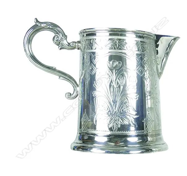 A Victorian silver cream jug Image 1++
