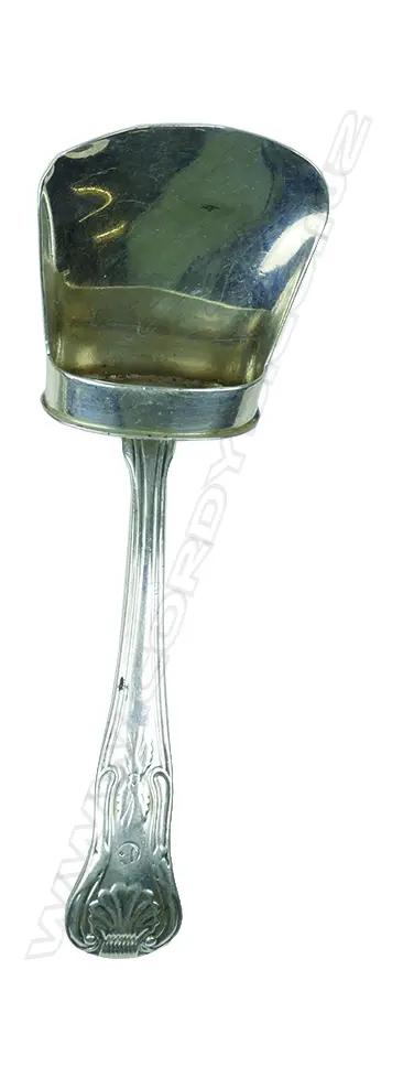 A George III silver caddy shovel Image 1++