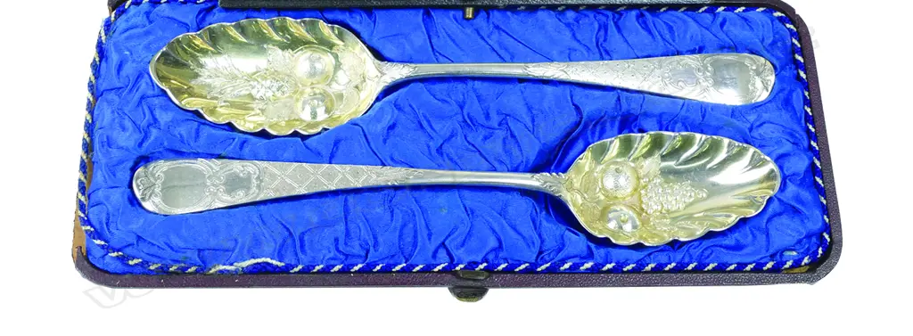 Two George III Hanovarien silver berry spoons Image 1++