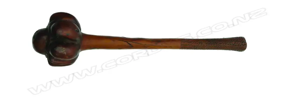 A 19thC Fijian ula tavatava throwing club Image 1++