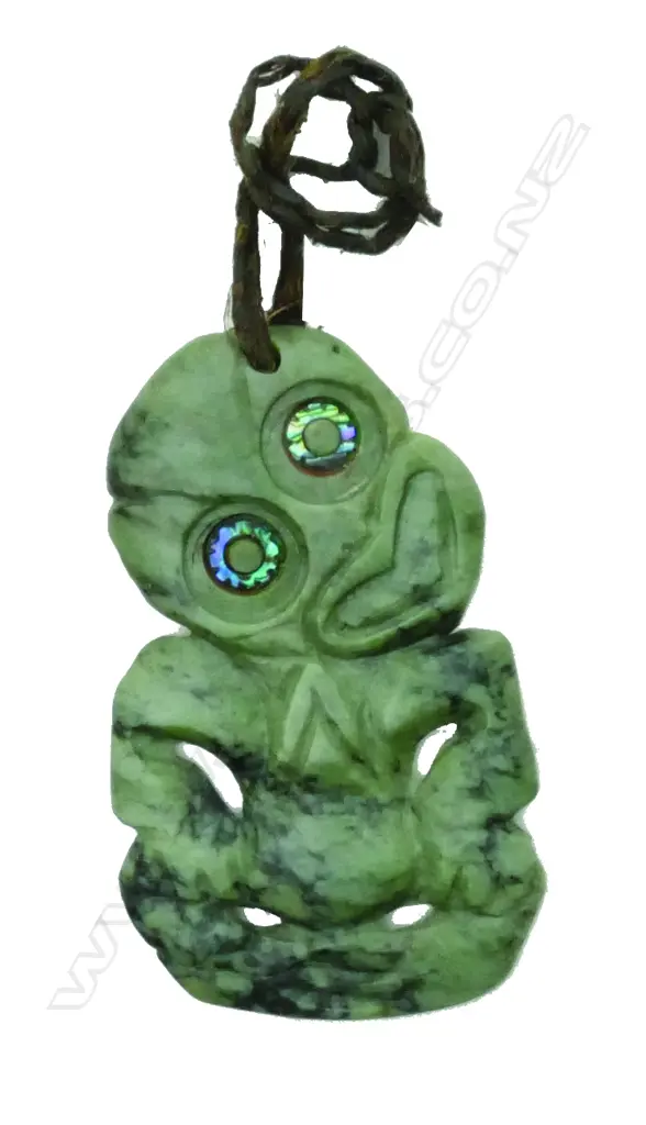 A pounamu hei tiki Image 1++