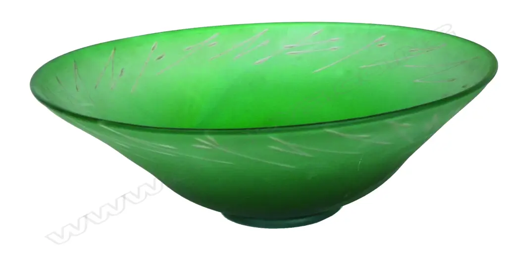 A Garry Nash green glass bowl Image 1++