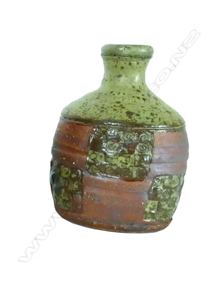 A 1970s Len Castle press moulded bottle vase Image 1++