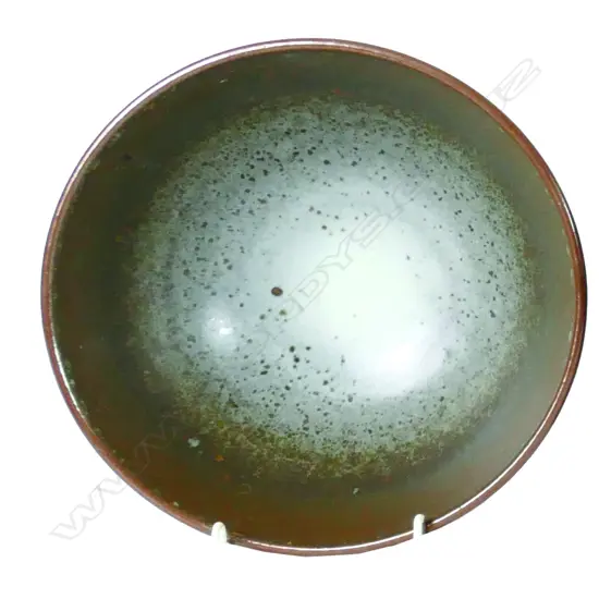 A Len Castle stoneware bowl