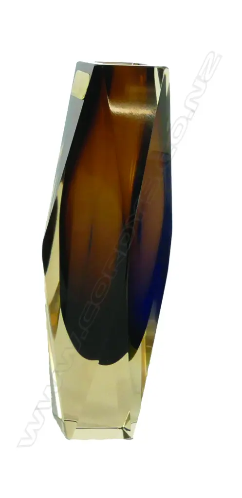 A vintage Murano glass facet walled vase Image 1++