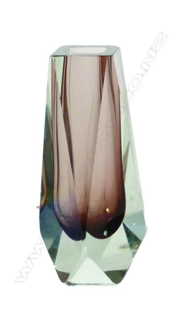 A Murano glass coffin walled vase Image 1++
