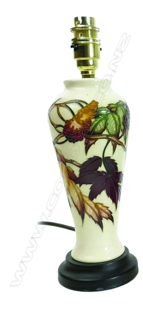 A modern Moorcroft baluster lamp base Image 1++