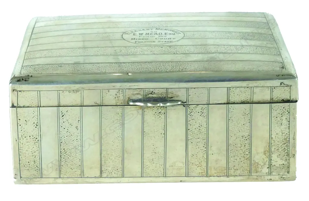 A Chinese silver cigarette box Image 1++