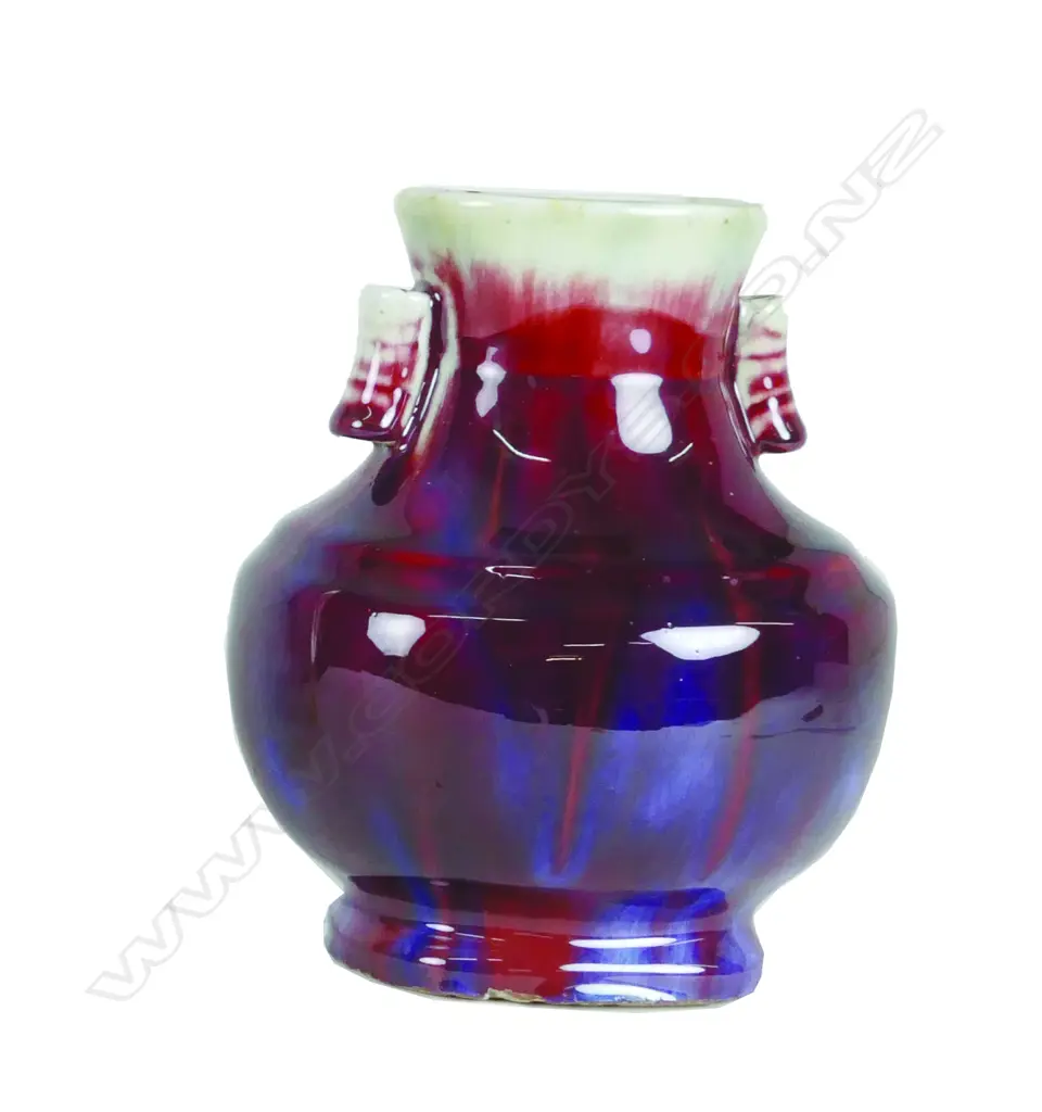 A Chinese porcelain 'Arrow' vase Image 1++