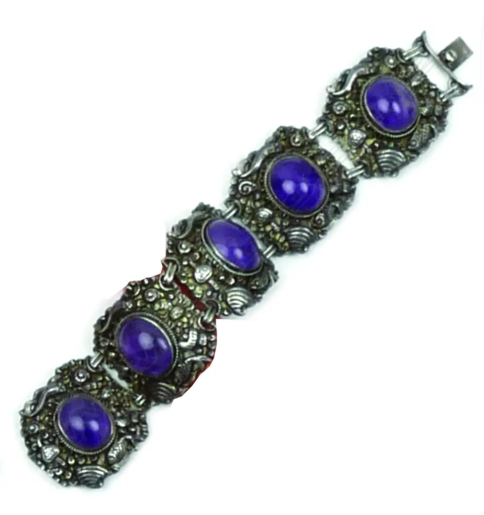 A Chinese silver and amethyst bracelet Image 1++