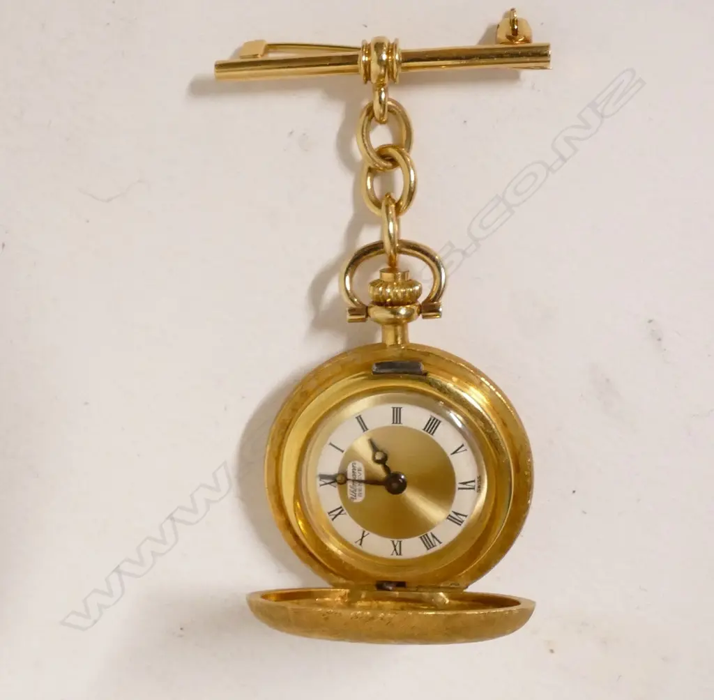 A modern 18ct. gold lady's hunter pocket watch Image 1++