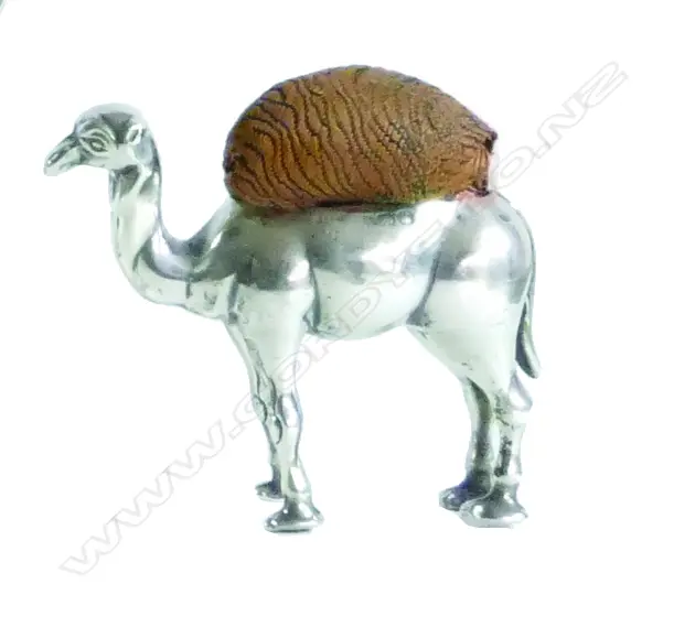 A rare early 20thC silver novelty camel pin cushion Image 1++