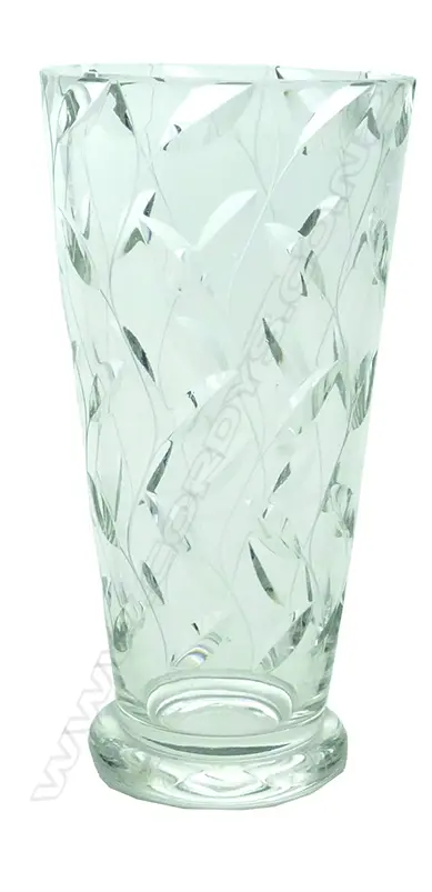 A Clyne Farquharson crystal vase Image 1++